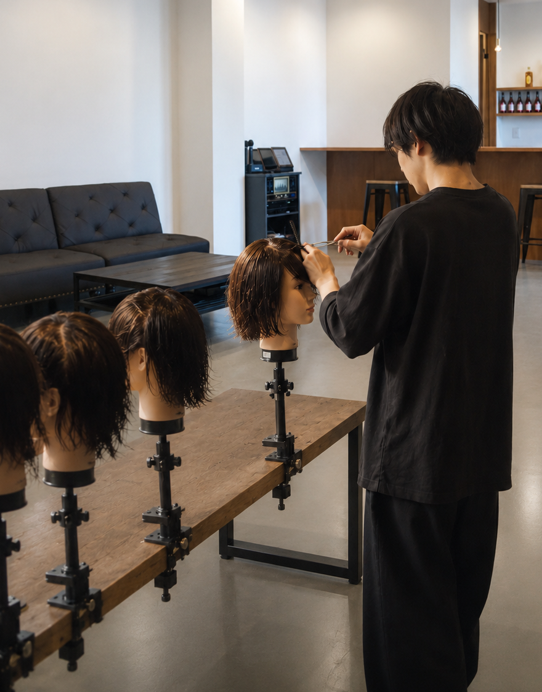 専用スタジオ cutlife でのウィッグレッスン